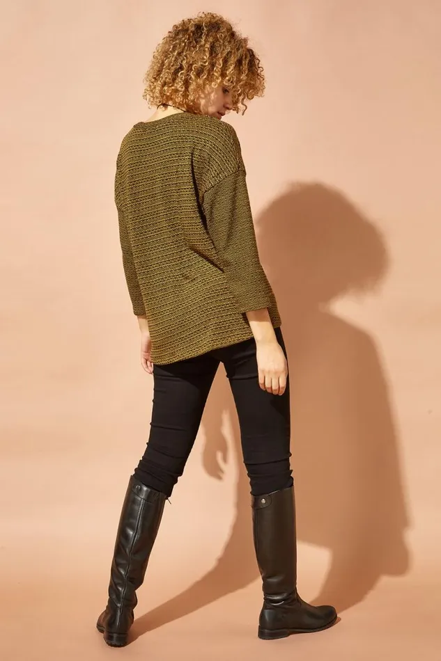 Amber Textured Top With Necklace Women Roman Tops