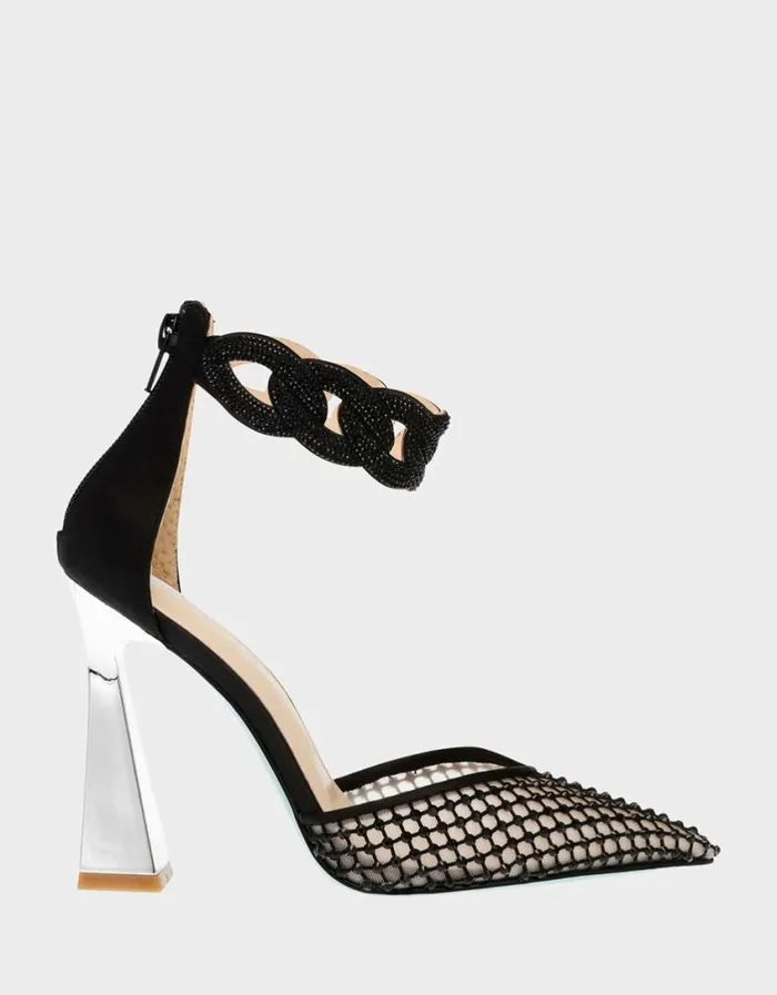 Betsey Johnson Women JAD BLACK Black