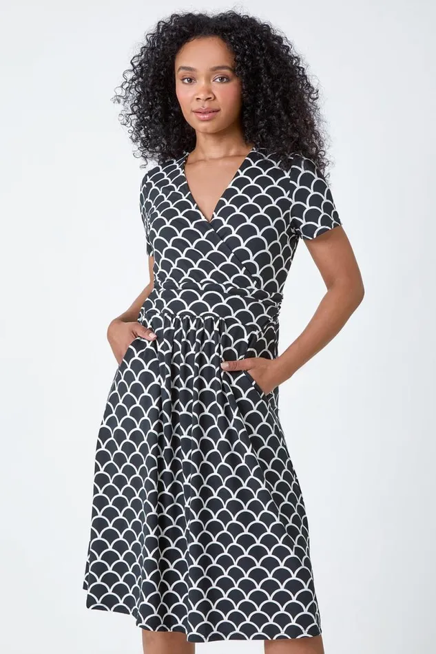 Black Petite Abstract Print Belt Detail Dress Women Roman Dresses