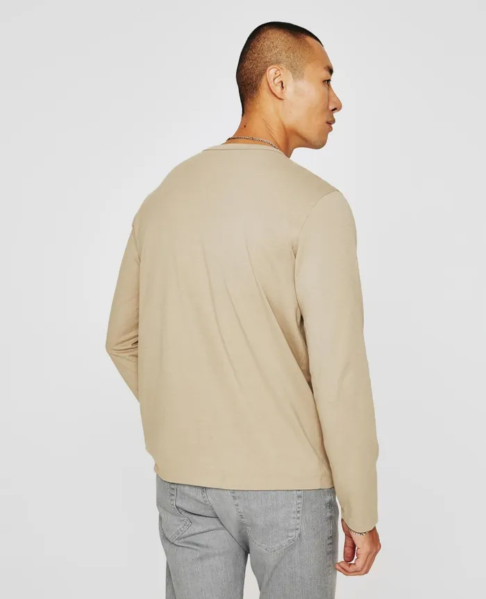Bryce Long Sleeve Henley Dry Dust Men AG Jeans Tees Bryce Long Sleeve Henley Dry Dust Men AG Jeans Tees
