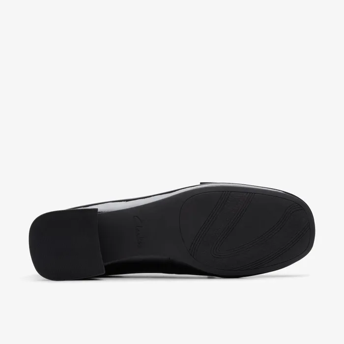 Daiss 30 Trim Black Patent Women Clarks Loafers and Oxfords