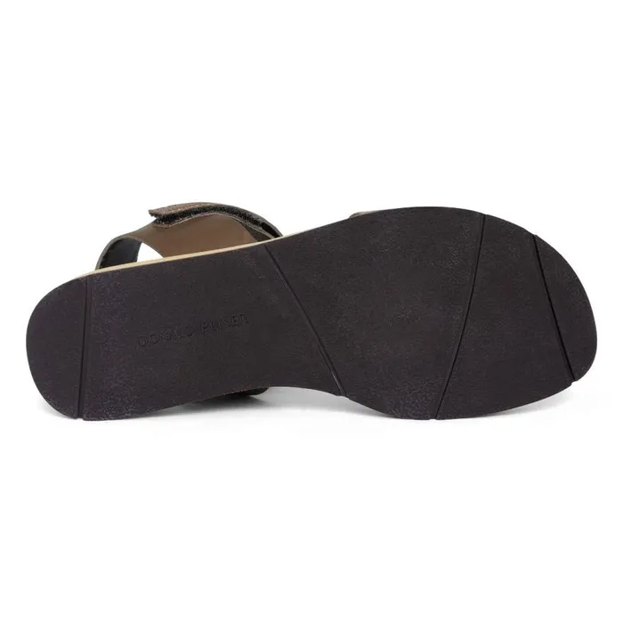 Donald Pliner Casual KINSLEY Biscotti 8211 Women Donald Pliner Casual KINSLEY Biscotti 8211 Women
