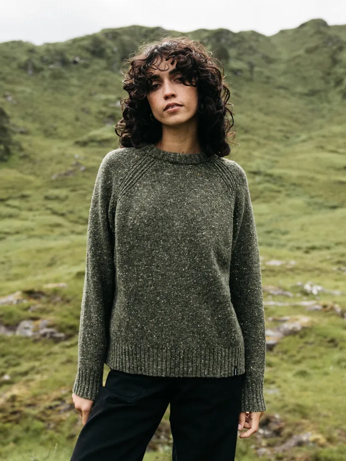 Finisterre Knitwear Women Farne Crew Neck Knit Sweater Olive