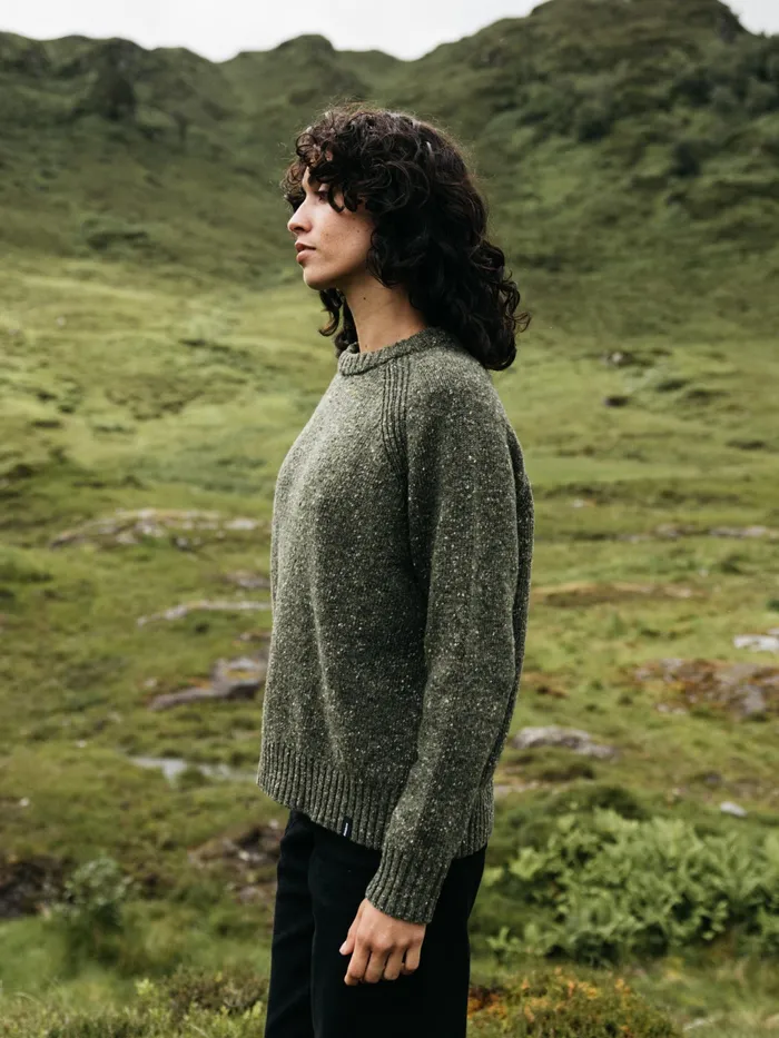 Finisterre Knitwear Women Farne Crew Neck Knit Sweater Olive