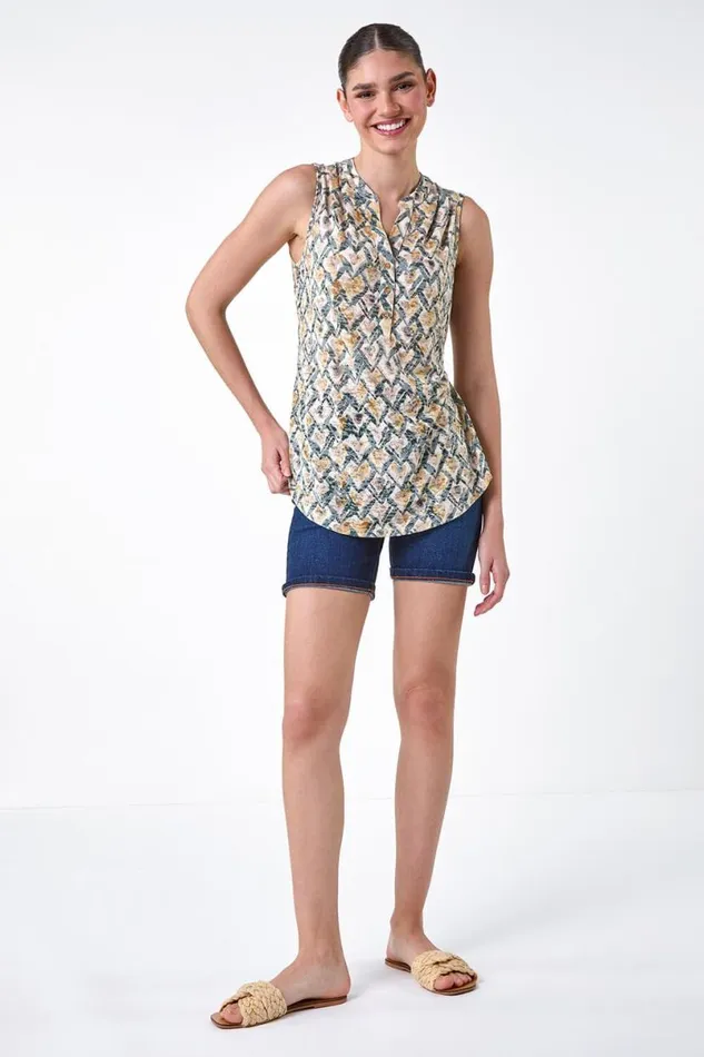 Green Geometric Print Button Sleeveless Top Women Roman Tops