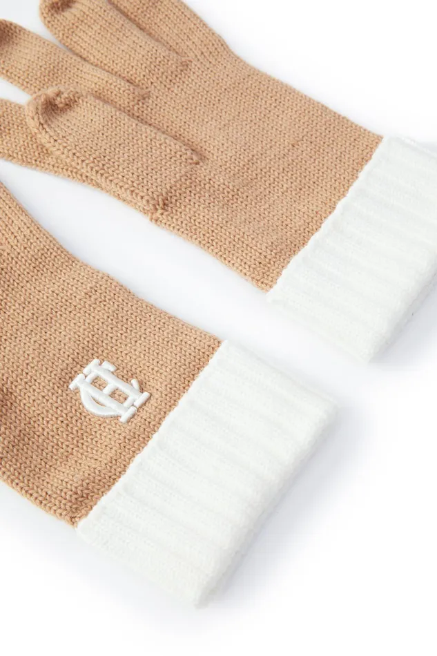 Holland Cooper Chelsea Logo Knitted Gloves Camel Cream Women Gloves Holland Cooper Chelsea Logo Knitted Gloves Camel Cream Women Gloves