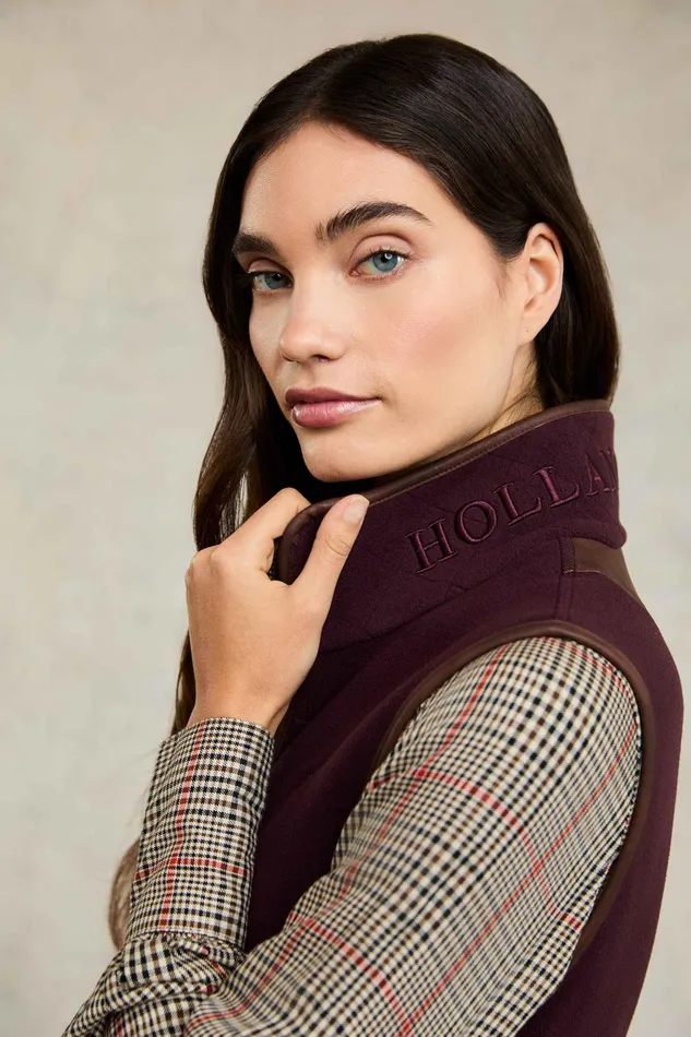 Holland Cooper Country Fleece Gilet Mulberry Women Fleeces