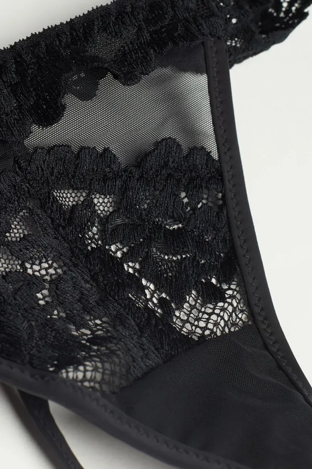 Intimissimi Thongs GStrings Women Pretty Flowers String Thong Black 019 8211 Black