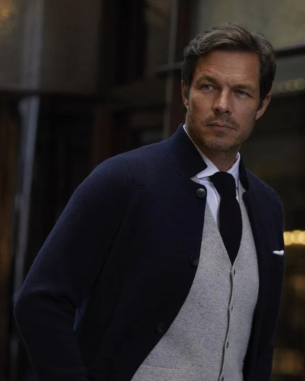 Men 007 Milano Knitted Cashmere WaistcoatIn Fumo Grey Fumo Grey NPeal Gilets and Waistcoats