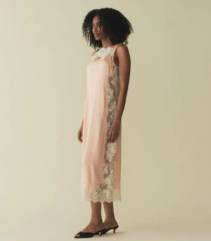 Shop BRIETTA DRESS Coral Blush DEN Dresses