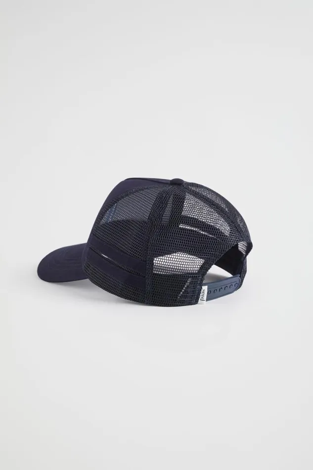 The AZ Of Initials Boy Seed Heritage Initial Cap F