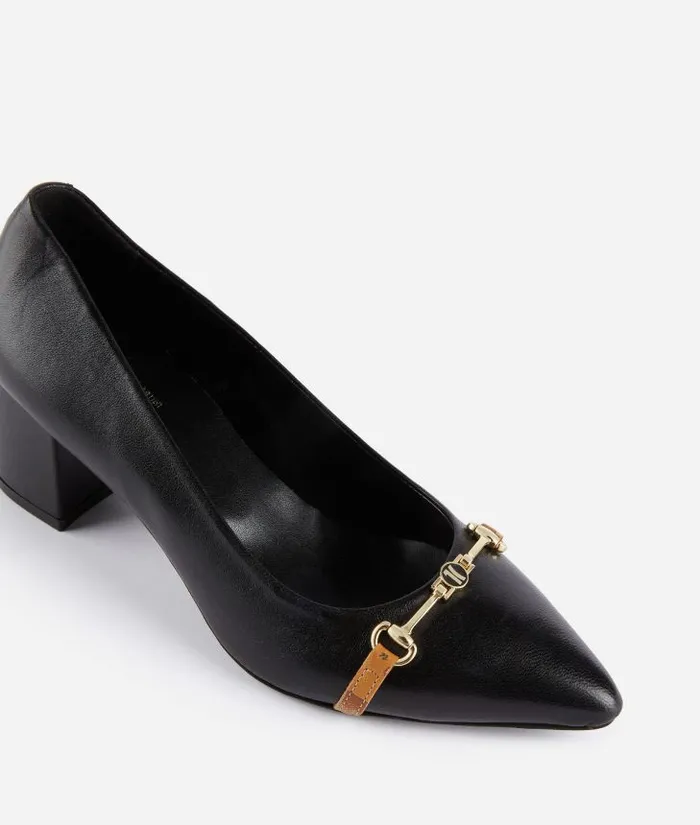 Woman Pumps Alviero Martini Polished Leather Court Shoes With 1c Horsebit Black