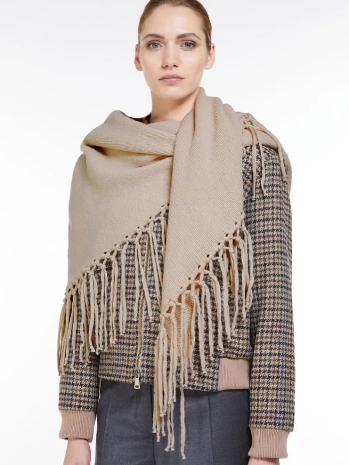 Woman Wool Stole Beige Maxmara Scarves And Foulards Woman Wool Stole Beige Maxmara Scarves And Foulards