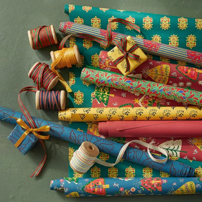 Women Festive Wrapping Paper Set Sundance Catalog Seasonal