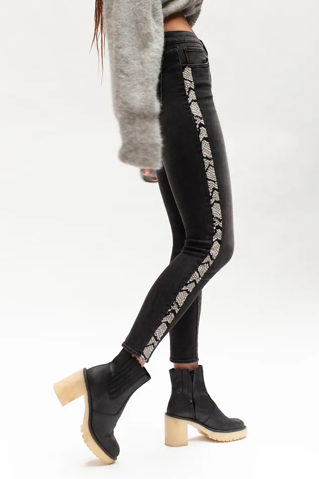 Women Statement Jeans Free People Driftwood Jackie Jeans Snake Stripe